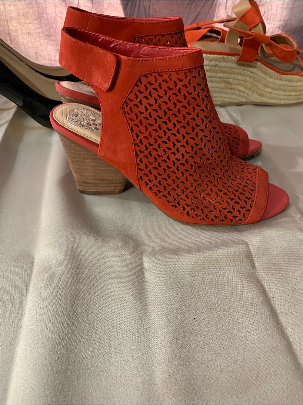 Vince Camuto Red Perforated Suede Peep-Toe Block Heel Sandals B31